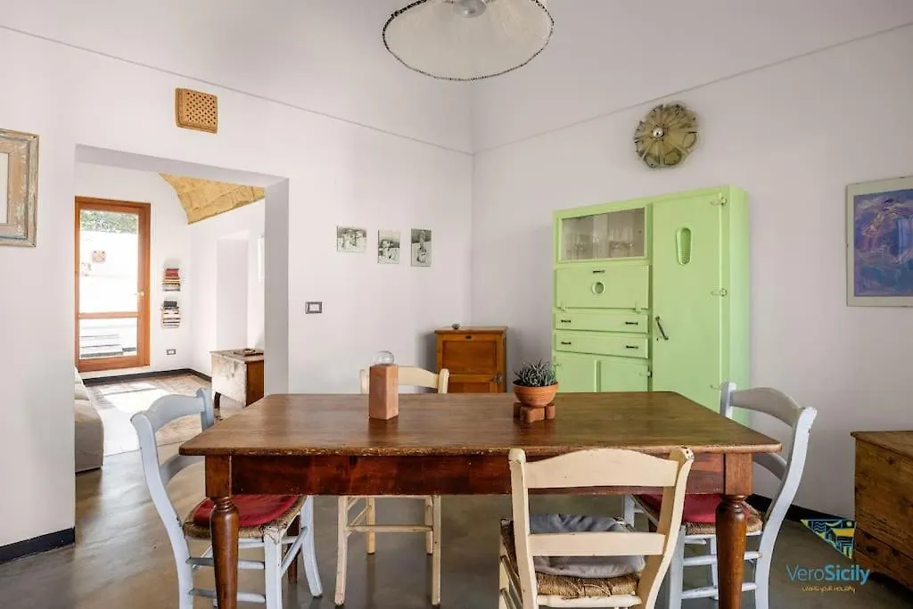 Verosicily Villa Damus Terrasini 0*,  Italy